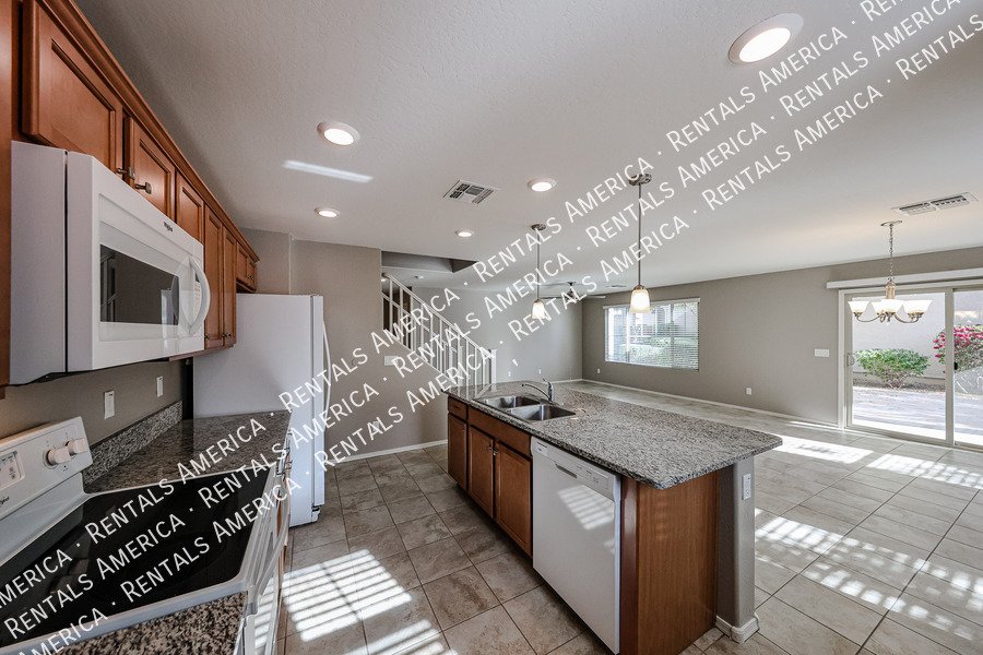 you wont want to miss out on this 3 bed/2.5 Bath home in Chandler! property image