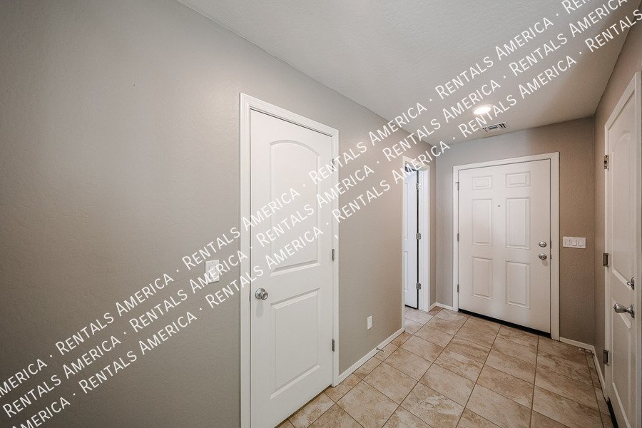 you wont want to miss out on this 3 bed/2.5 Bath home in Chandler! property image