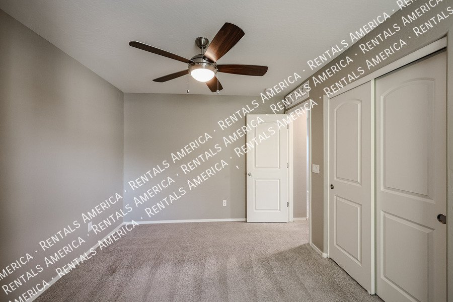 you wont want to miss out on this 3 bed/2.5 Bath home in Chandler! property image