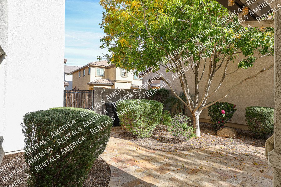 you wont want to miss out on this 3 bed/2.5 Bath home in Chandler! property image