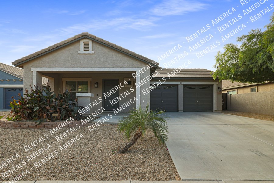 Move in Ready ~ Gilbert 3/2 with Office/Den ~ New Carpet! property image