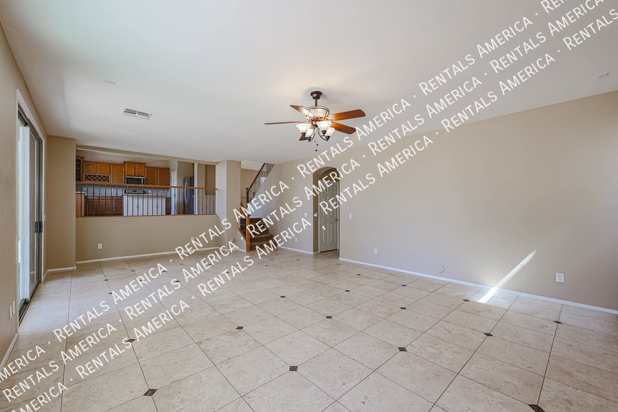 Gorgeous 4bed, 3 bath + TWO BONUS ROOMS in N Phx property image