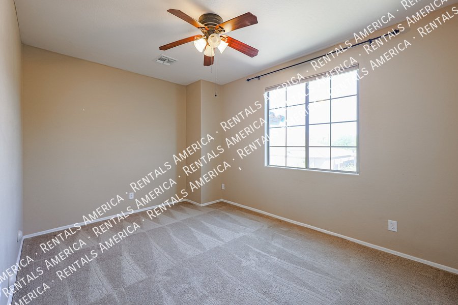 Gorgeous 4bed, 3 bath + TWO BONUS ROOMS in N Phx property image