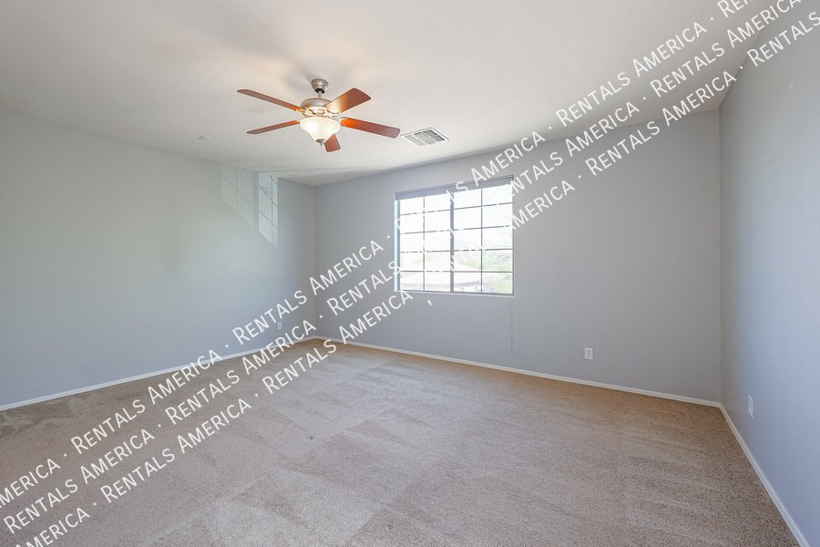 Gorgeous 4bed, 3 bath + TWO BONUS ROOMS in N Phx property image