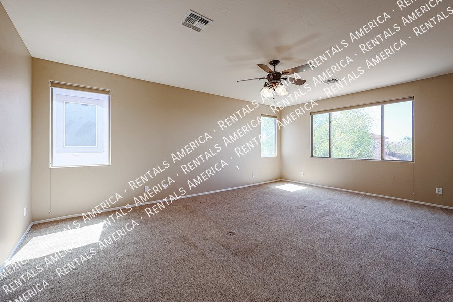 Gorgeous 4bed, 3 bath + TWO BONUS ROOMS in N Phx property image