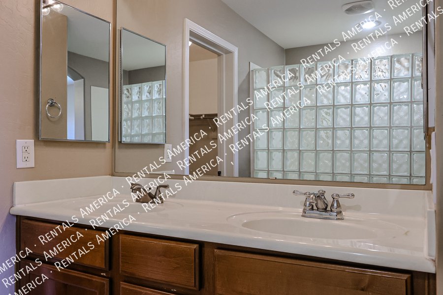 GORGEOUS 3BR CRAFTSMAN STYLE IN COOLEY STATION property image