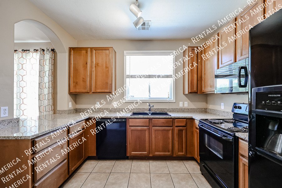 GORGEOUS 3BR CRAFTSMAN STYLE IN COOLEY STATION property image