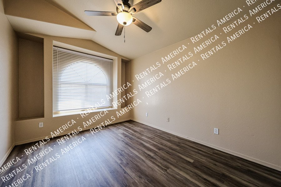 Available! 3 Bed 2.5 Bath Gated Community Amenities! property image