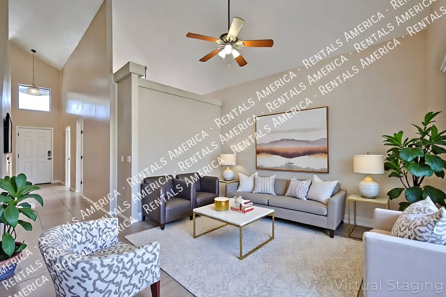 Availalbe! 4 Bed 3 Bath 2 Bonus Rooms Pool! property image