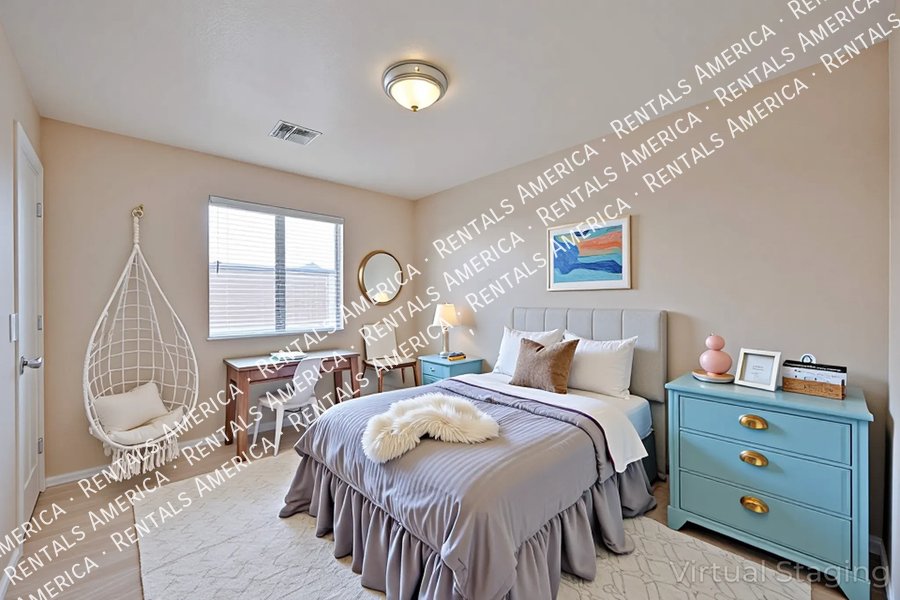 Availalbe! 4 Bed 3 Bath 2 Bonus Rooms Pool! property image