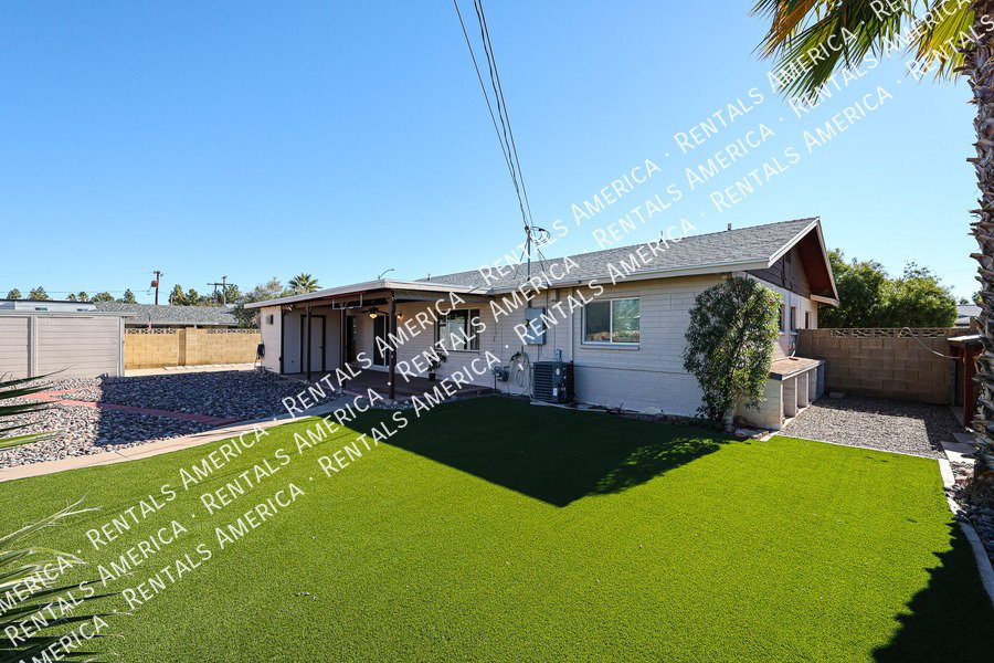 Available! 3 Bedroom 2 Bath Large yard in Scottsdale!! property image