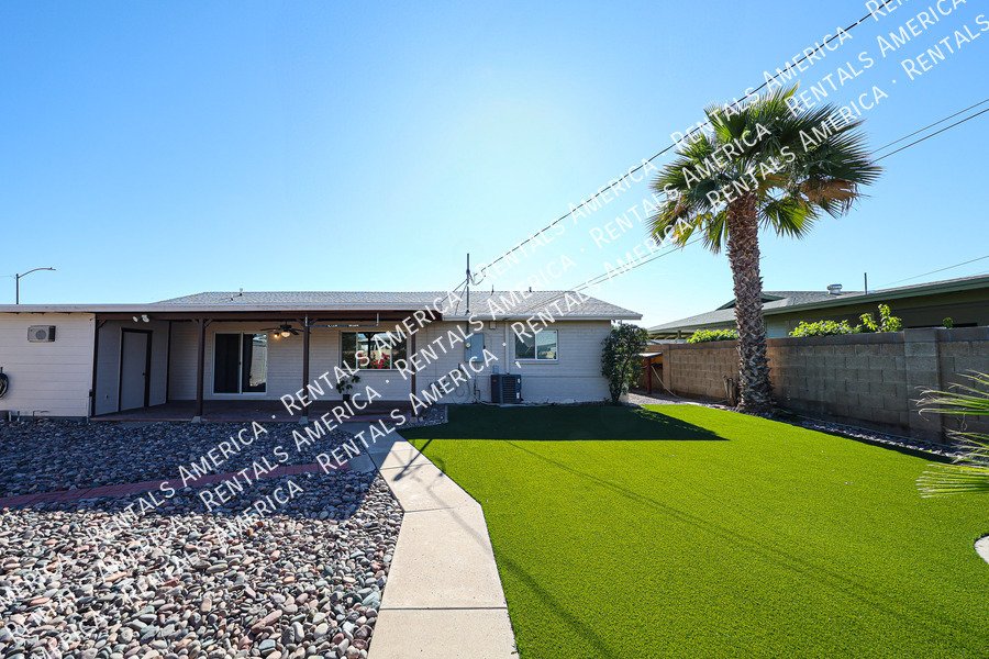Available! 3 Bedroom 2 Bath Large yard in Scottsdale!! property image