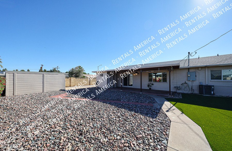 Available! 3 Bedroom 2 Bath Large yard in Scottsdale!! property image