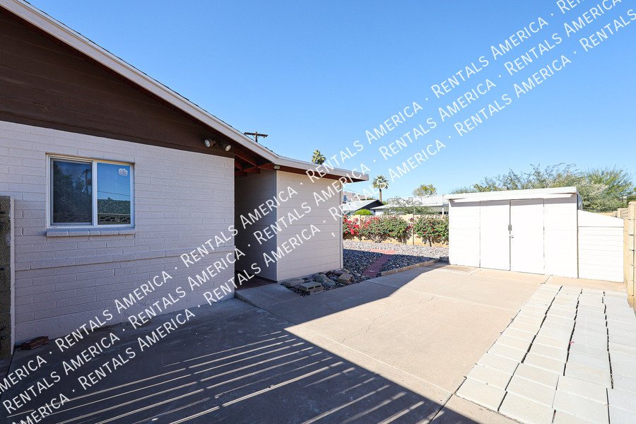 Available! 3 Bedroom 2 Bath Large yard in Scottsdale!! property image