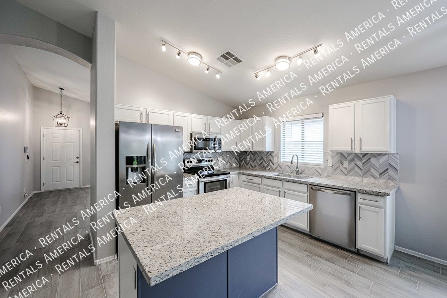 MI Special! Beautiful 4BD 2BA Home in Maricopa Meadows! property image