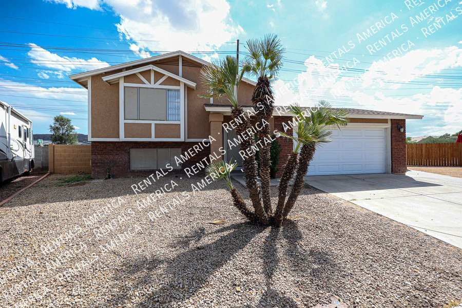 Beautiful 4 bedroom home in Phoenix! property image