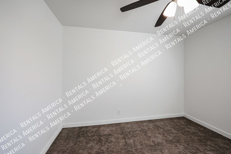 Beautiful 4 bedroom home in Phoenix! property image