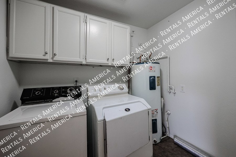 Beautiful 4 bedroom home in Phoenix! property image