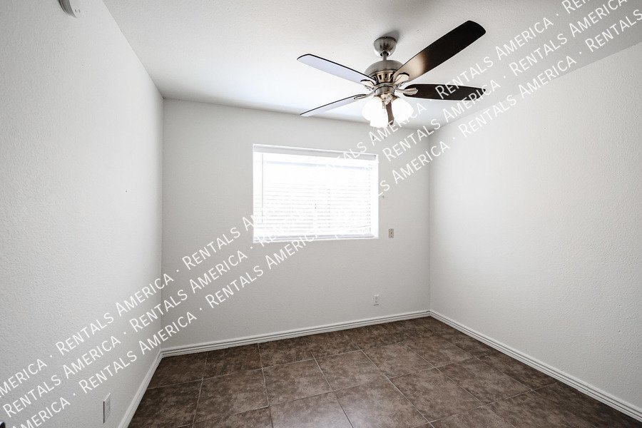 Beautiful 4 bedroom home in Phoenix! property image