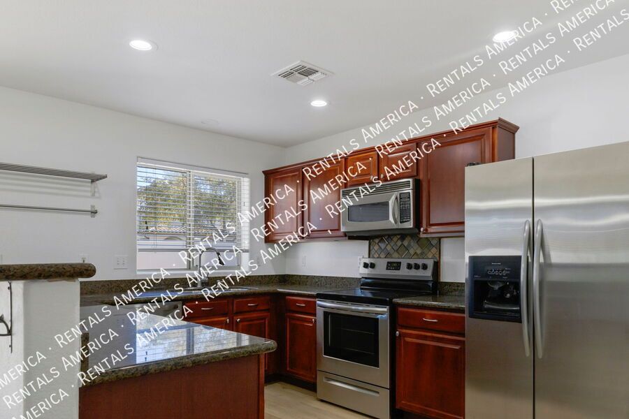 1300 S Loback Ln property image