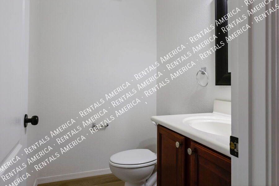 1300 S Loback Ln property image