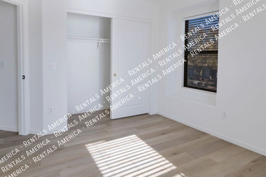 1300 S Loback Ln property image