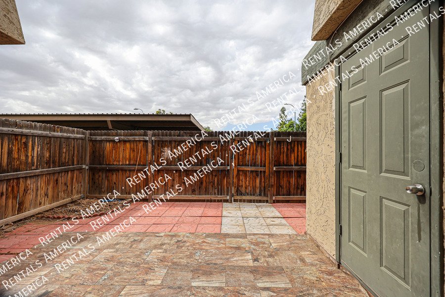 Remodeled Townhome in Olive Green Villas! property image