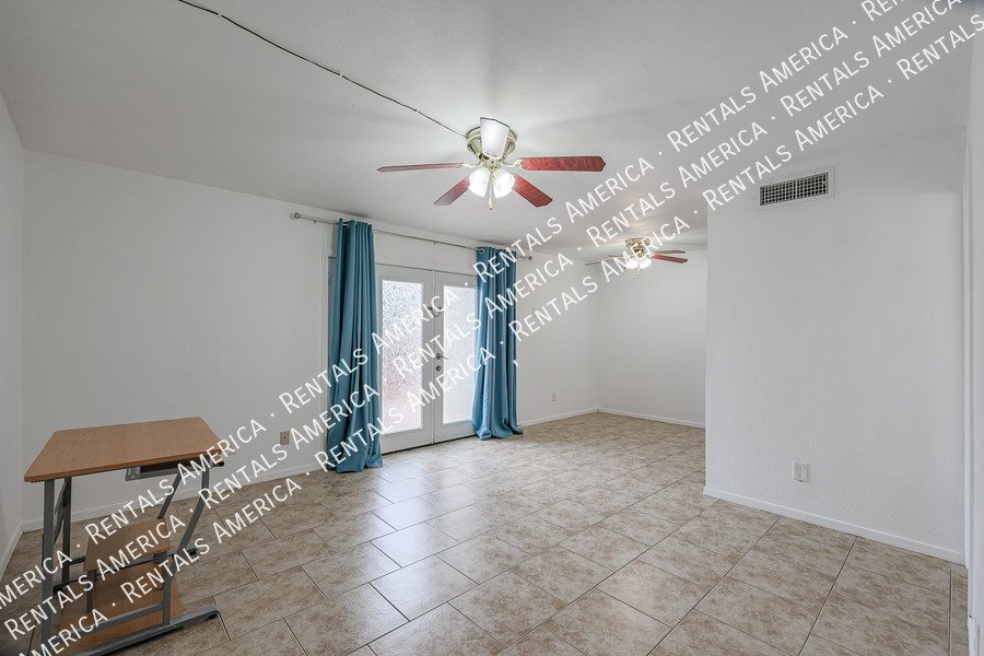 Remodeled Townhome in Olive Green Villas! property image