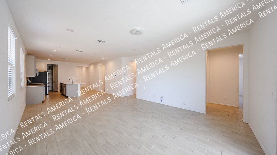 Check out this spacious, stylish, & functional Goodyear home! property image