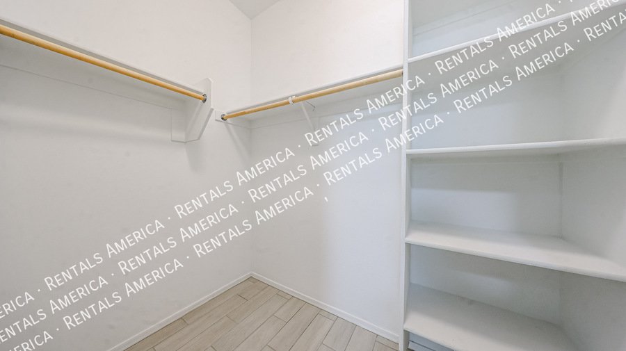 Check out this spacious, stylish, & functional Goodyear home! property image