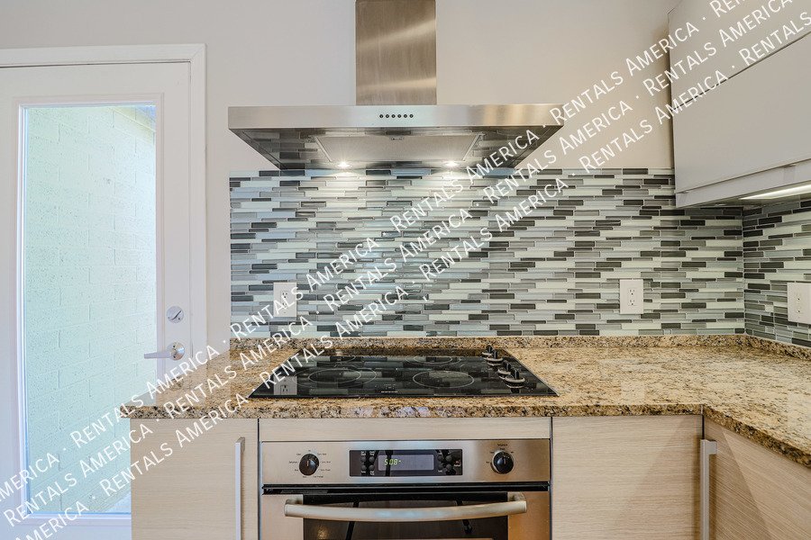 2 Bed Condo available for immediate move in. property image