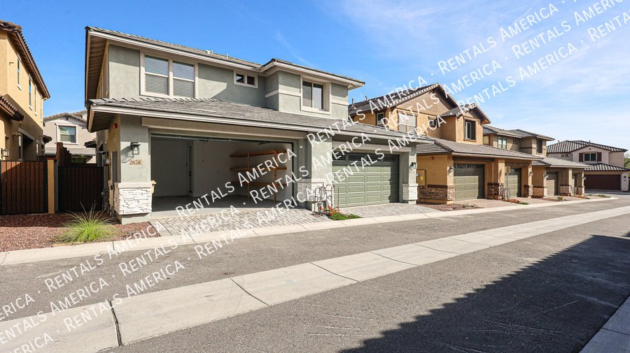 Beautiful 3-Bedroom Home in Verrado-One month free property image
