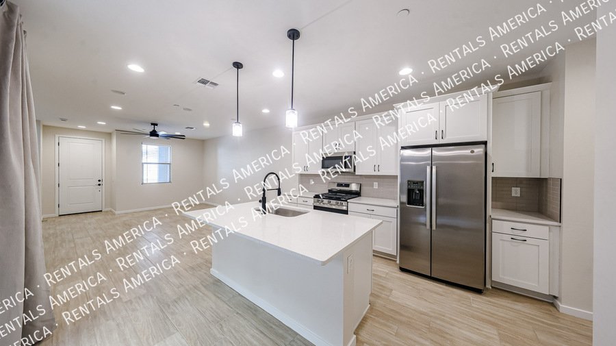 Beautiful 3-Bedroom Home in Verrado-One month free property image