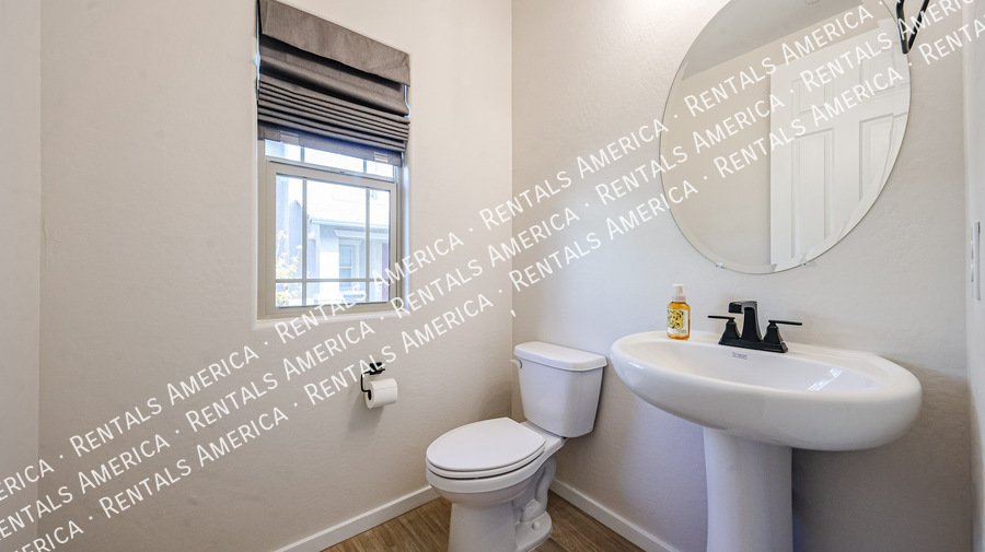 Beautiful 3-Bedroom Home in Verrado-One month free property image