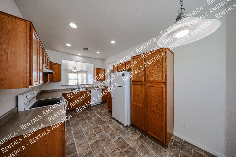 MI Special! Nice 3BD 2BA Home in Gated Community in Laveen! property image