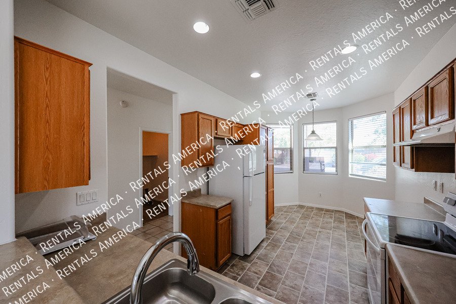 MI Special! Nice 3BD 2BA Home in Gated Community in Laveen! property image