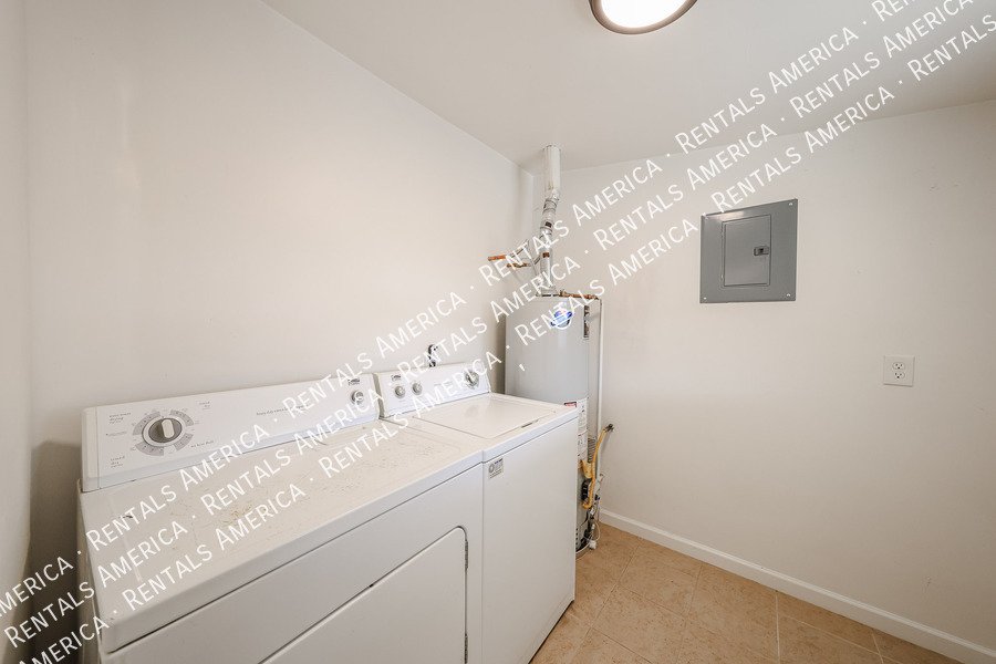 Remodeled South Scottsdale Home  4 Bedroom 2 Bath Home property image