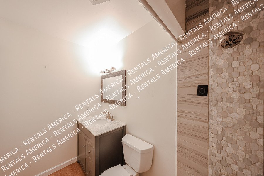 Remodeled South Scottsdale Home  4 Bedroom 2 Bath Home property image