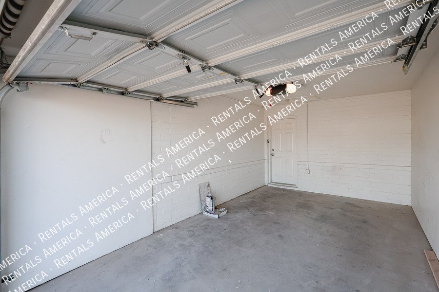 Remodeled South Scottsdale Home  4 Bedroom 2 Bath Home property image