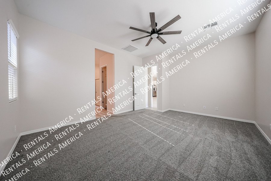 Gorgeous 3 bed / 2.5 bath centrally located in the Valley of the sun! property image