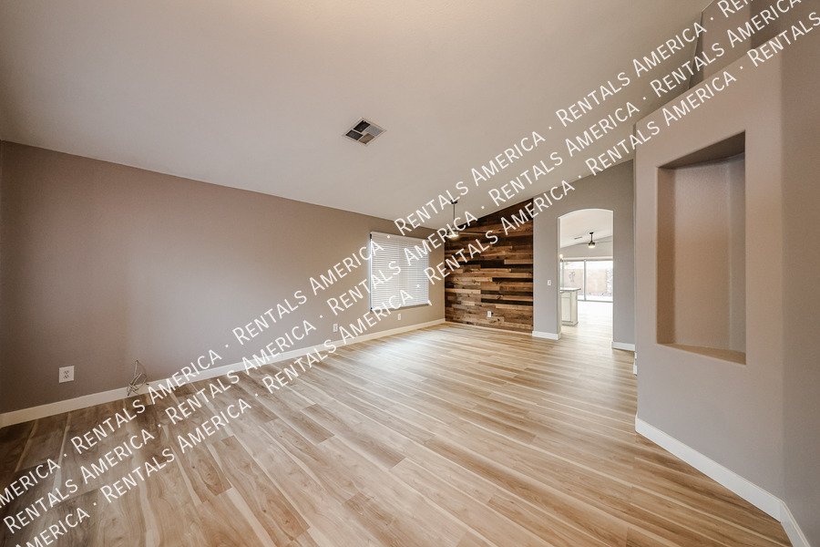 133 W Muriel Dr property image