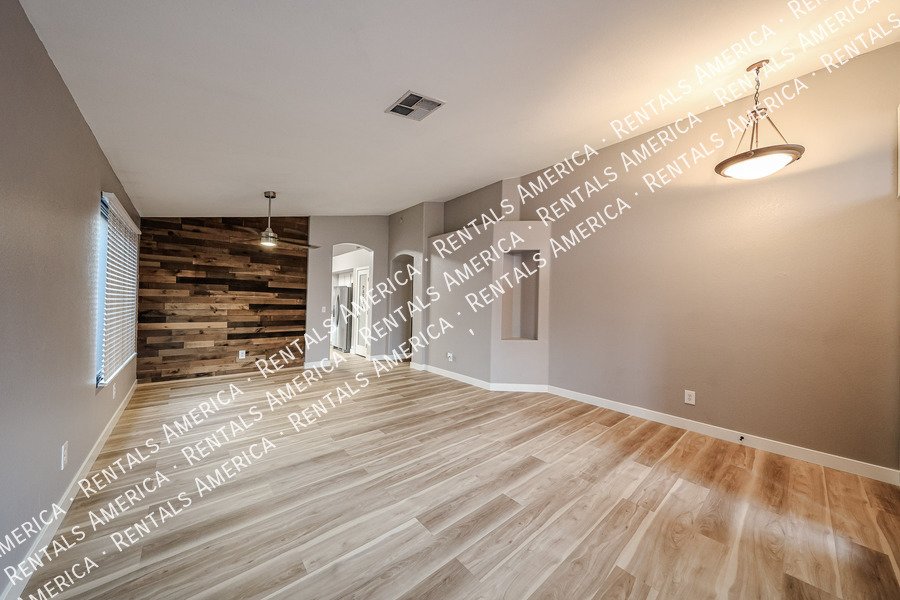 133 W Muriel Dr property image