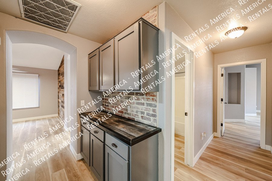 133 W Muriel Dr property image