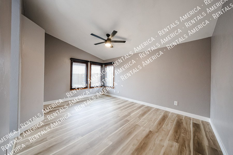 133 W Muriel Dr property image