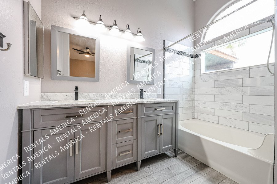 133 W Muriel Dr property image