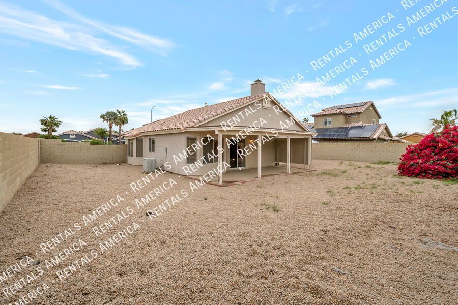 3 bed with Den BR IN SUN VALLEY VIEW property image