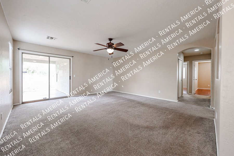 Large 4bed 2bath in Silverthorn Estates $300 off M/I Feb 1st!! property image