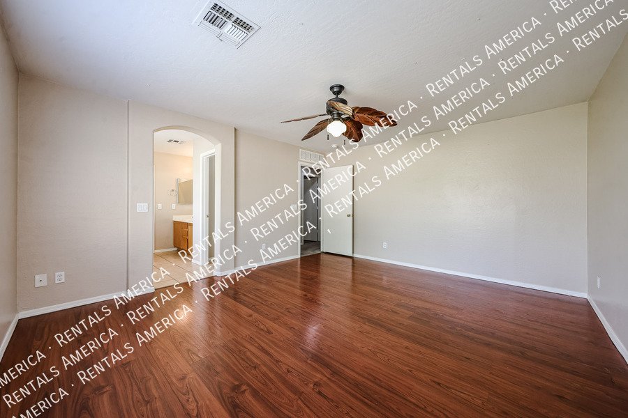 Large 4bed 2bath in Silverthorn Estates $300 off M/I Feb 1st!! property image