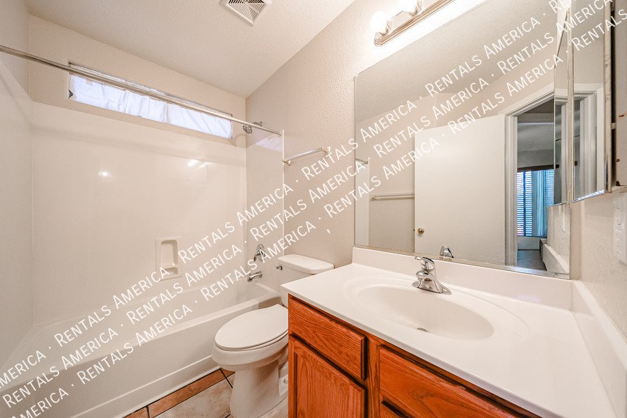 42610 W Michaels Dr property image