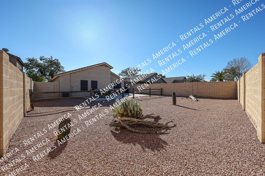 42610 W Michaels Dr property image